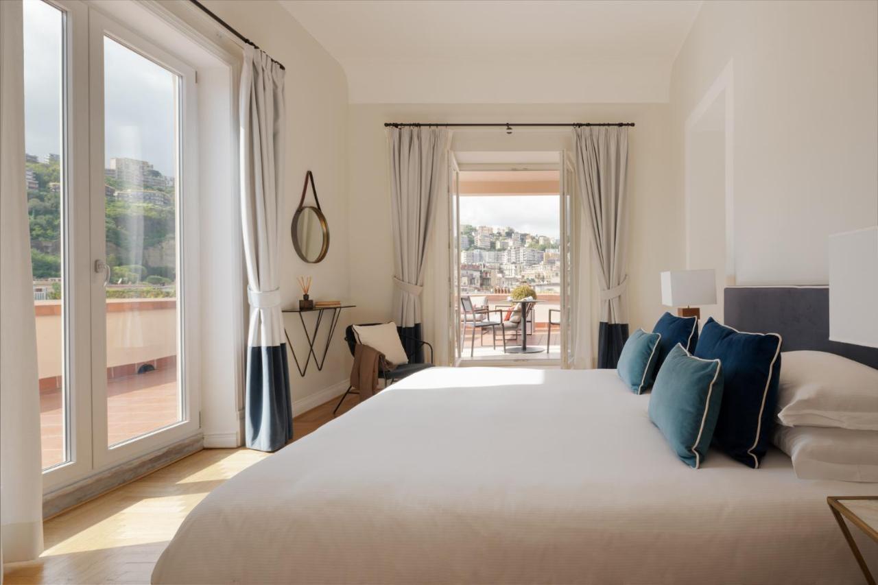 Caracciolo 13 Rooftop & Suites Naples Exterior photo